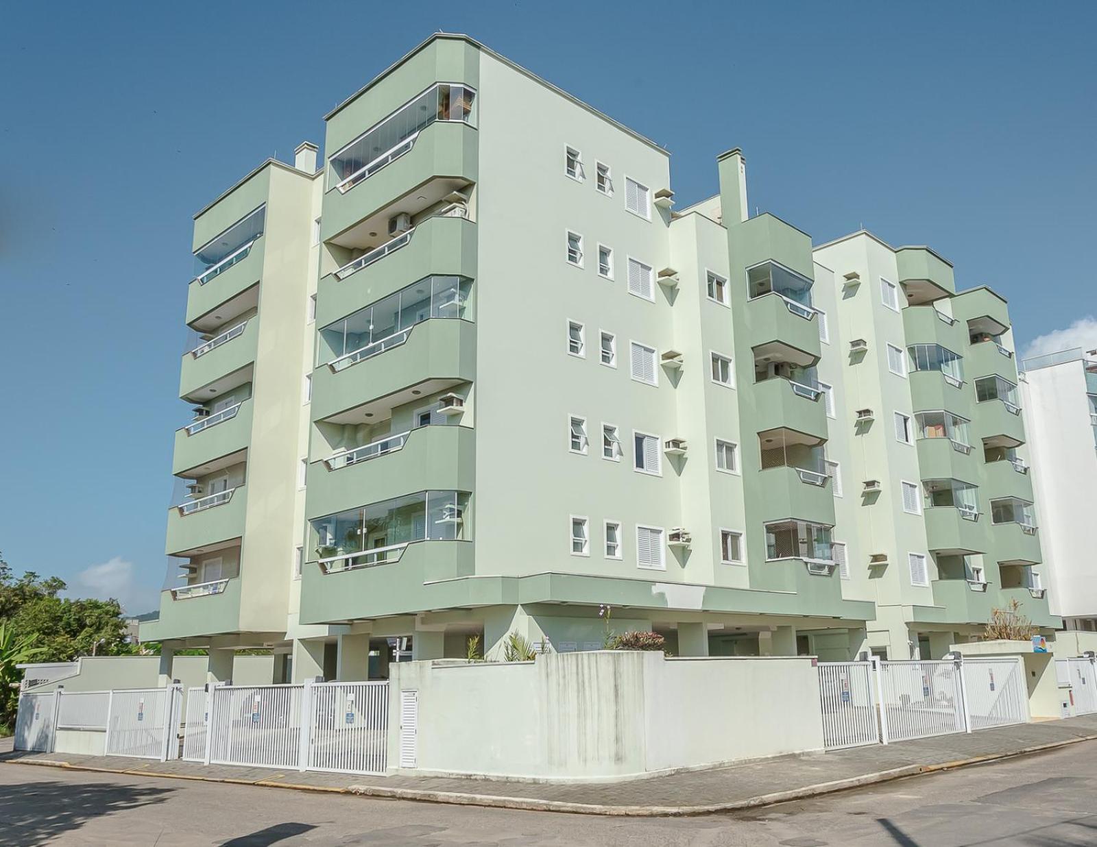 Bh34 Aconchegante Com Ar Piscina E Varanda Gourmet Apartamento Ubatuba